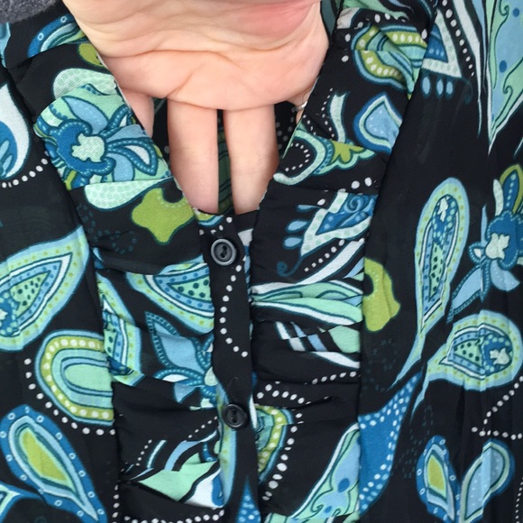 Women’s V-Neck Ruffle Collar Button Down Subtle Flare Sleeve Blouse  Size XL EUC - Picture 7 of 12